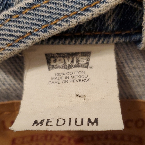 Levi's Light Blue Denim Jacket - Picture 3 of 10